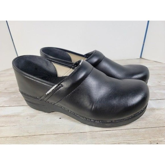Dansko Professional Pull Up Black Clogs Leather Size 41,‎ US 10.5-11 - Picture 1 of 9